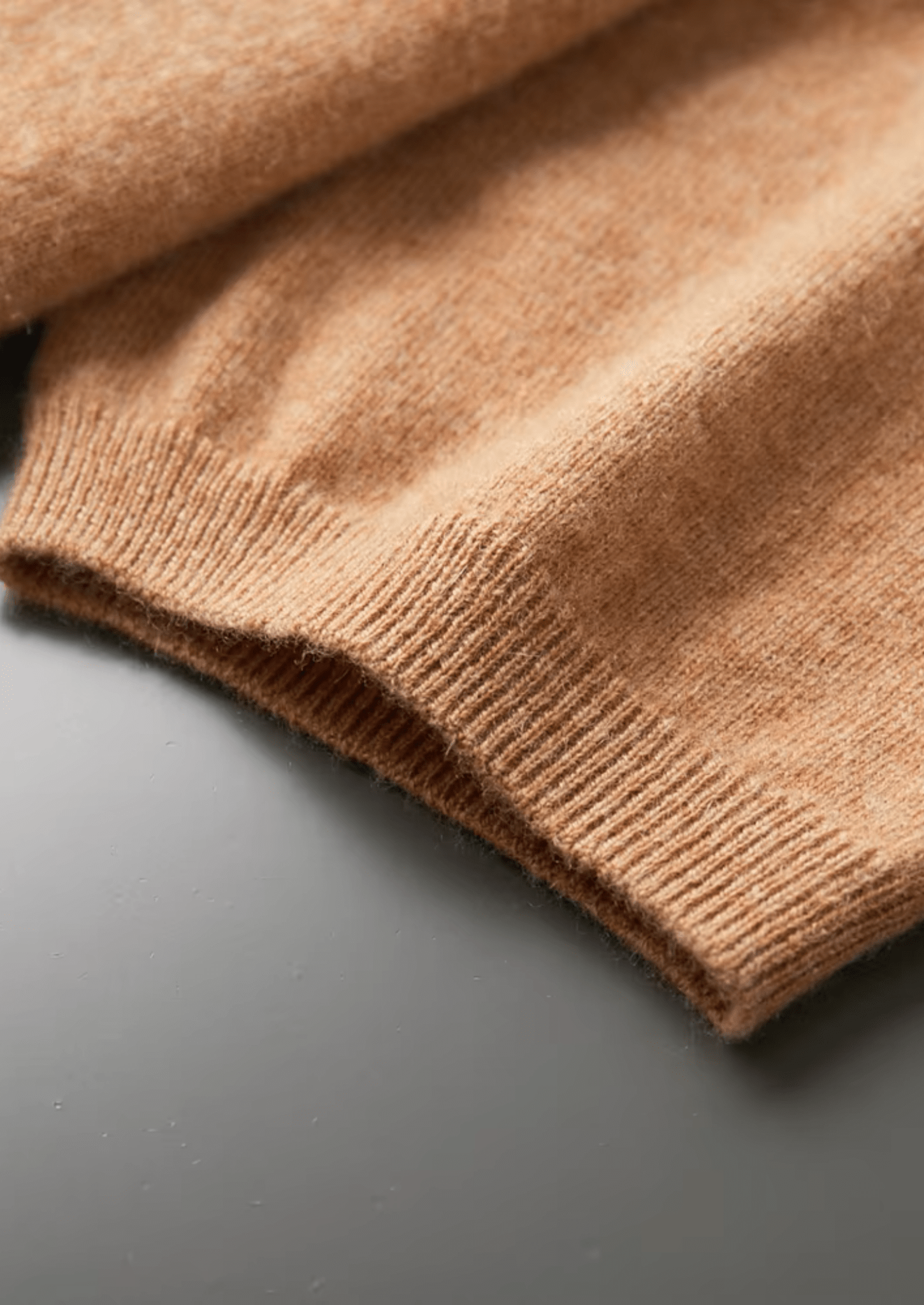 PREMIUM CASHMERE CLASSIC CREWNECK T - SHIRT - Derada