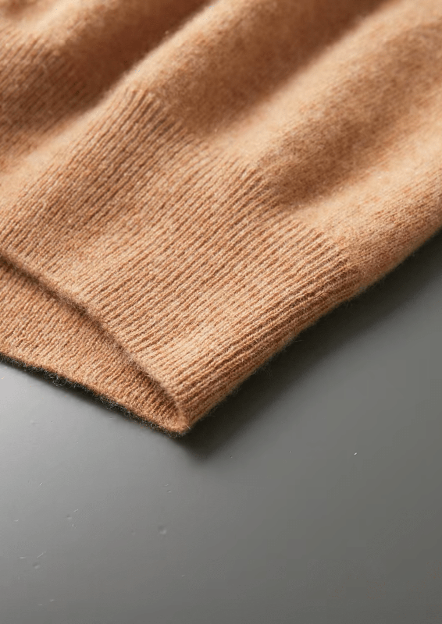 PREMIUM CASHMERE CLASSIC CREWNECK T - SHIRT - Derada