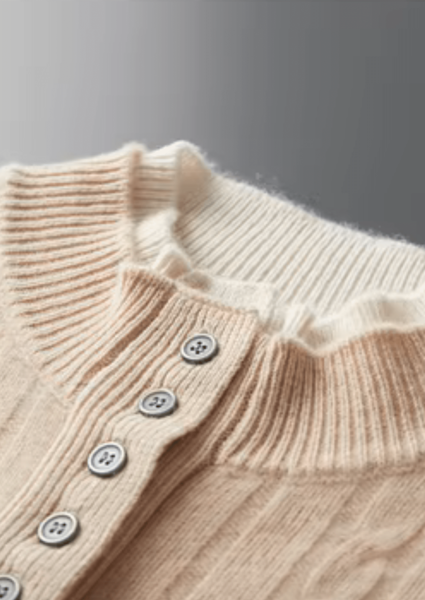 PURE EXTRA - FINE MERINO WOOL CABLE KNIT HENLEY SWEATER - Derada