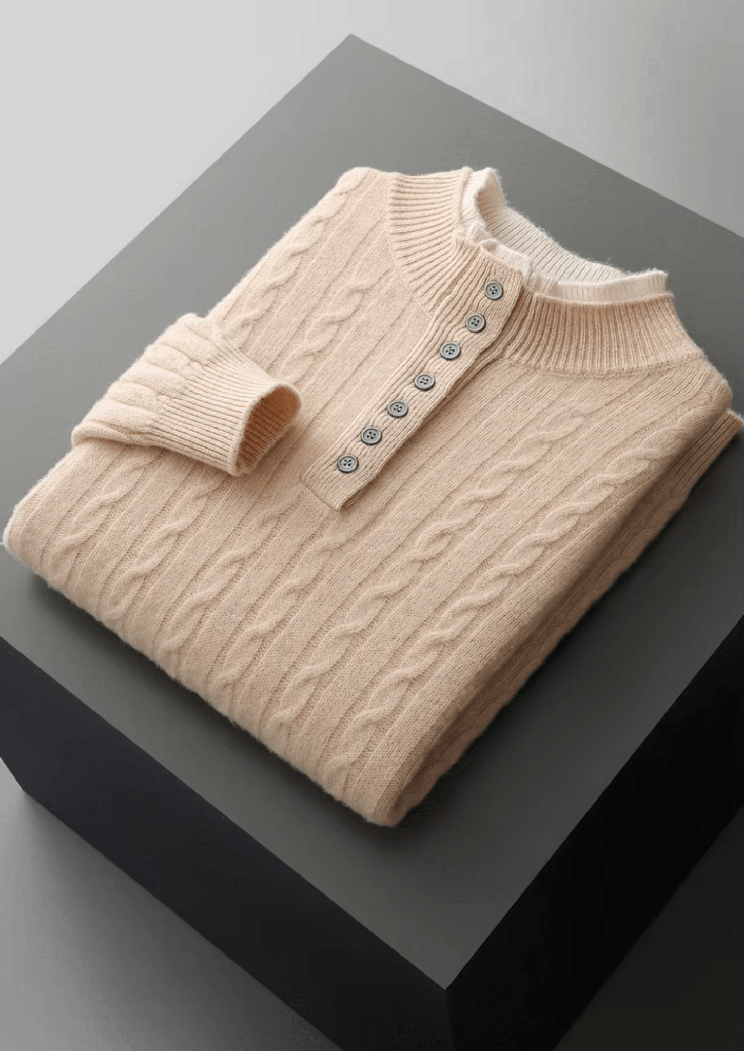 PURE EXTRA - FINE MERINO WOOL CABLE KNIT HENLEY SWEATER - Derada